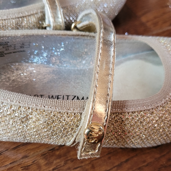 Stuart Weitzman Gold Metallic Flats baby girl size 7 - Picture 3 of 6